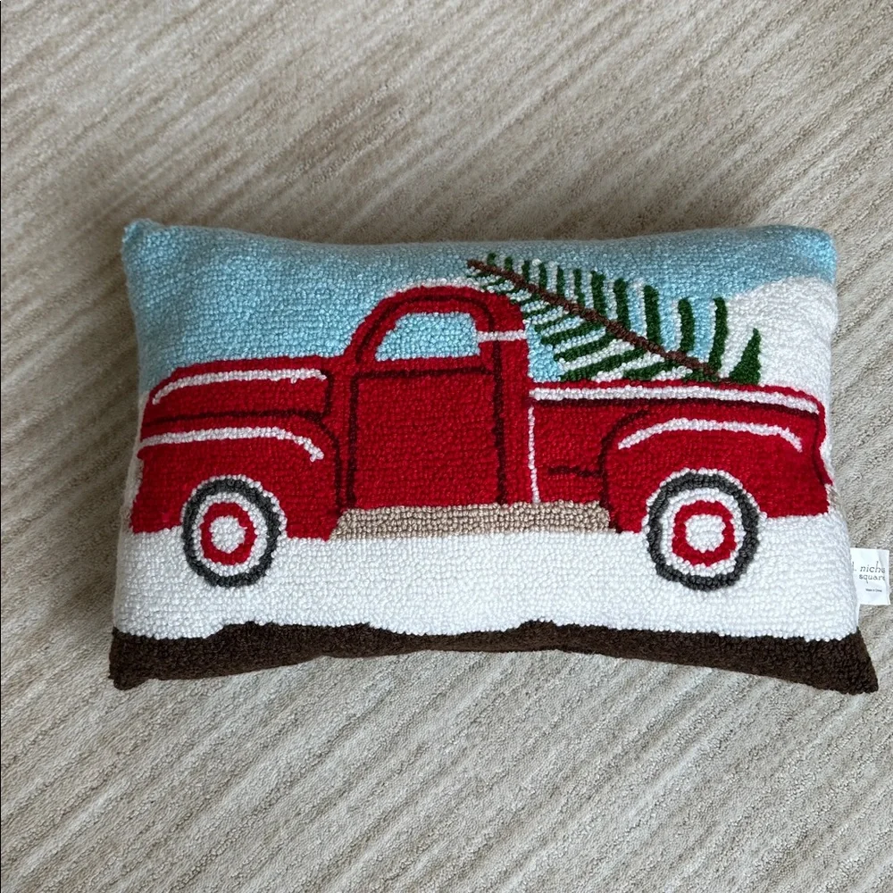 NWOT CHRISTMAS TRUCK TREE PILLOW ST NICHOLAS SQUARE SIMILAR TO GLUCKSTEIN HOME